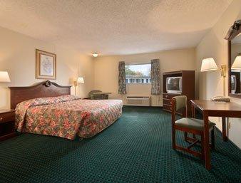 Super 8 By Wyndham Clinton Hotel Exterior foto